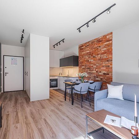 Flatbook - City Center Apartments Doki Living Гданск Екстериор снимка