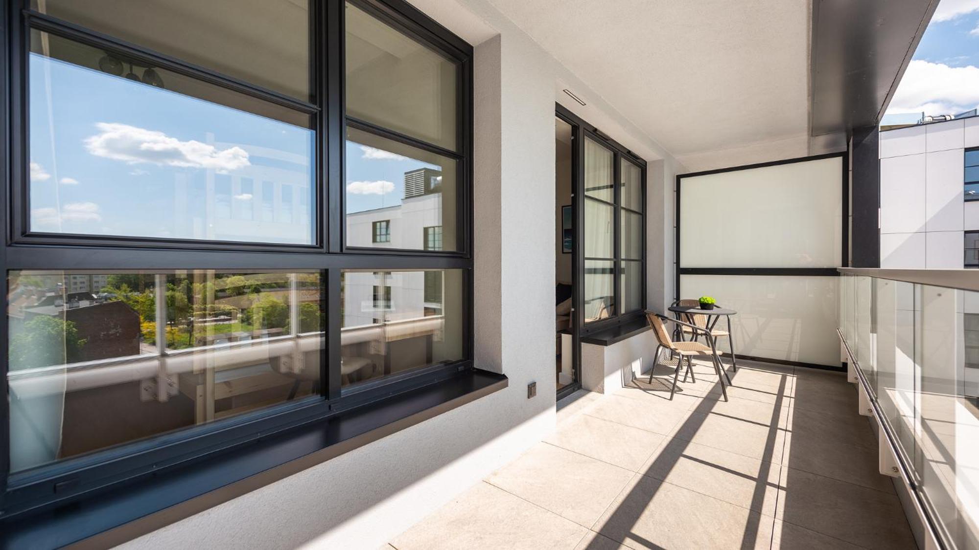 Flatbook - City Center Apartments Doki Living Гданск Екстериор снимка