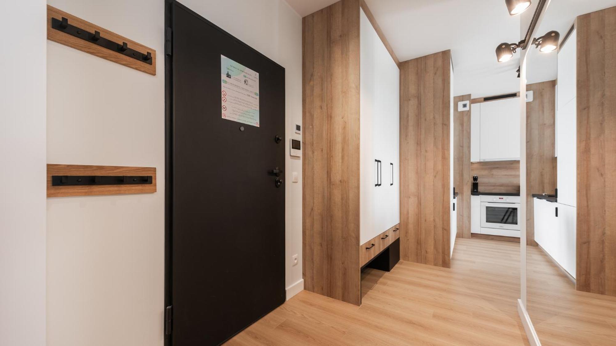Flatbook - City Center Apartments Doki Living Гданск Стая снимка